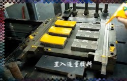 硅膠制品廠生產(chǎn)包膠護(hù)套現(xiàn)場直播